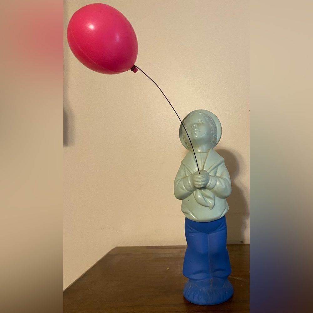 Vintage 1977 Avon Fly a ballon Moonwind perfume bottle